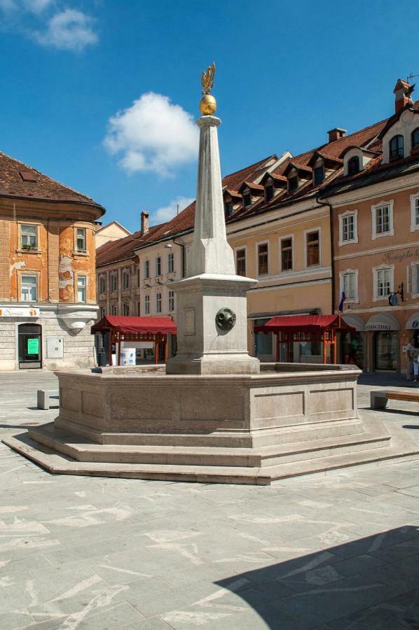 Apartment Na Skali Kranj Eksteriør billede